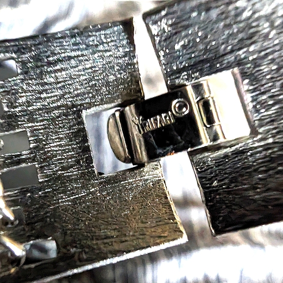 Vintage signed Crown Trifari 5 Strand layered Silver Tone Necklace - Picture 8 of 8